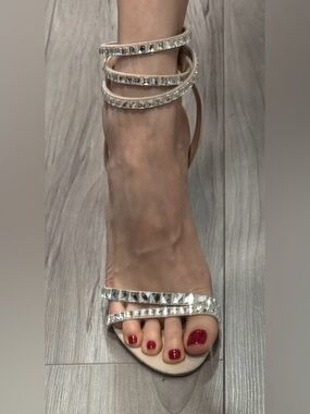 Marciano Guess Leather Rhinestone Crystal Strappy Summer Sandals Nude - size 7.5